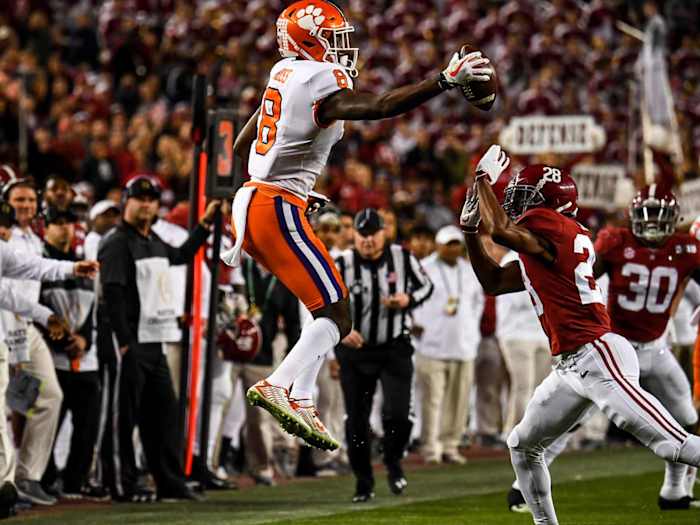 justyn-ross-clemson-catch.jpg